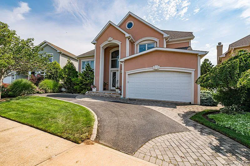 6 bed, 5.5 bath, 4165 sqft, $9,900 — Photo 3