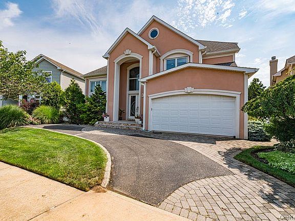 3rd image of 37 Crescent Cove Cir