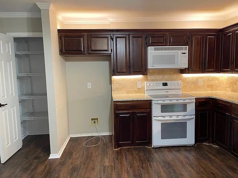 31 Cottonwood Ln — Photo 9