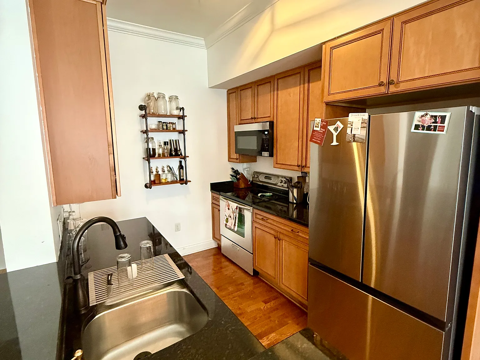 2 bed, 1660 sqft, $3,200 — Photo 3
