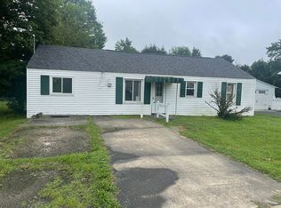 303 Pleasant Ave, Kingwood, WV 26537