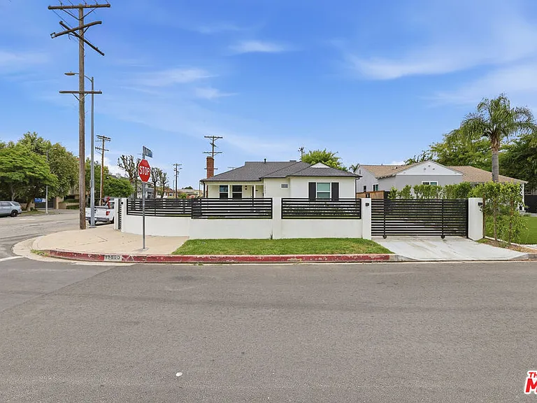 12500 Miranda St — Photo 18