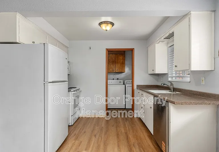 712 127th St S #1 — Photo 6