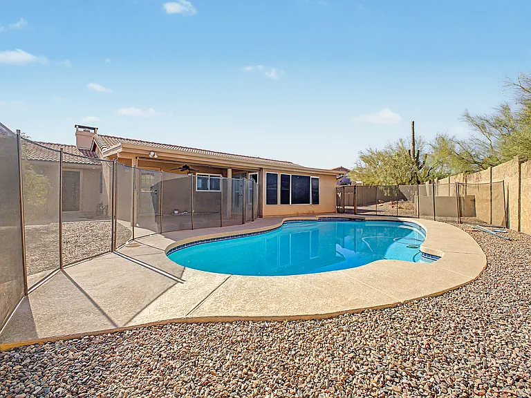 17221 E Lantern Ln — Photo 2