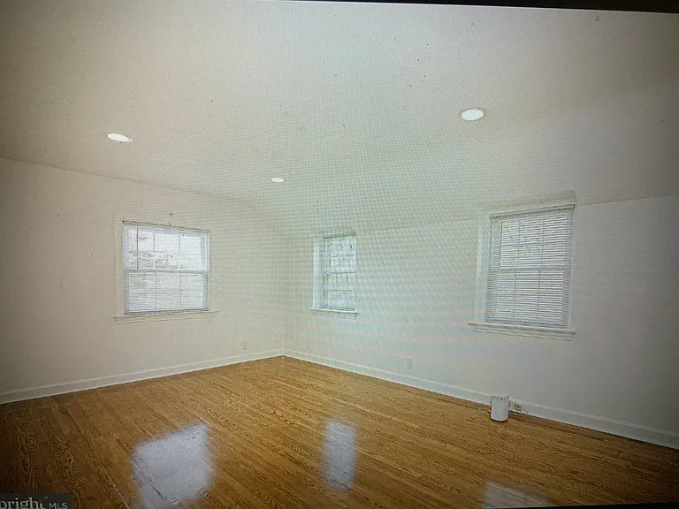 526 Williams Rd — Photo 19