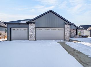 1385 Dixon Pl, Huntertown, IN 46748