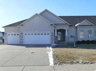 4037 Charles Ct, Bettendorf, IA 52722