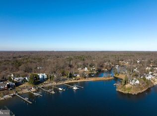 503 Lake Shore Dr, Pasadena, MD 21122