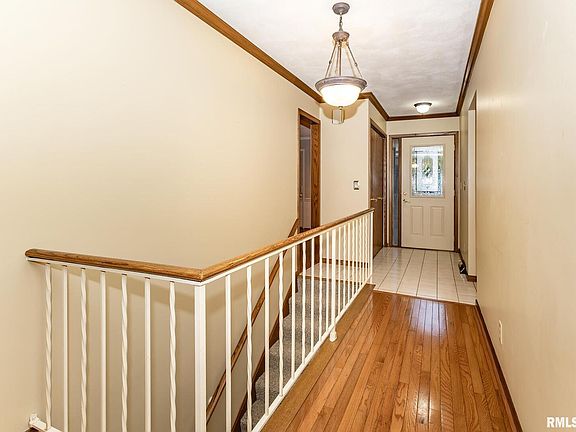 3rd image of 3407 41st St