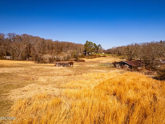 3rd image of 1250 Old Highway 68