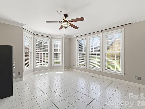 5th image of 6119 Highview Rd
