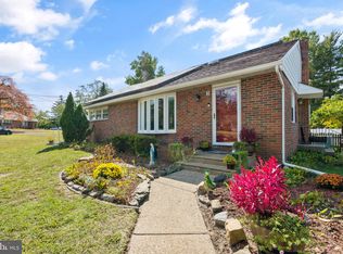 2 Sunset Dr, Voorhees, NJ 08043