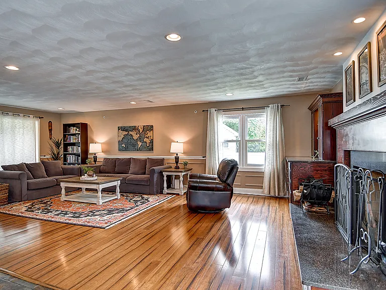 4744 Longmont Rd — Photo 19