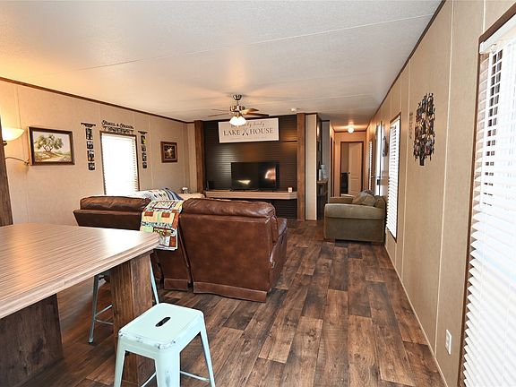 4th image of 1168 Casino Rd