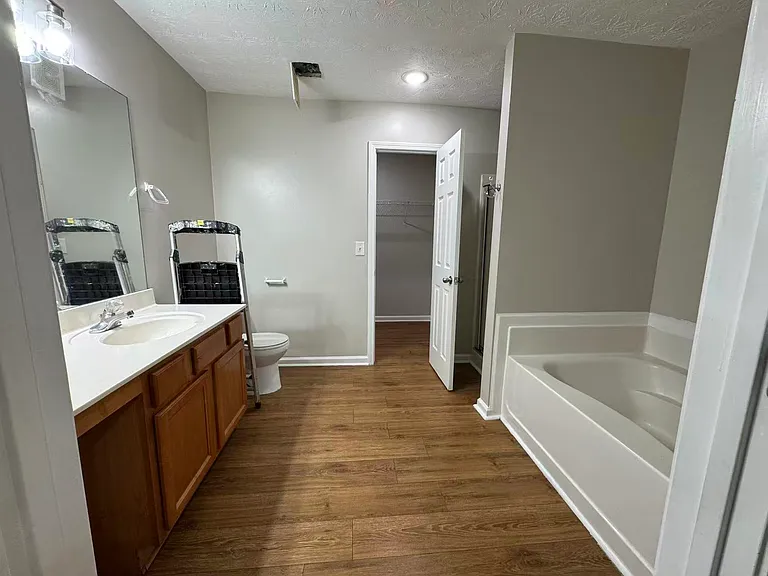 2529 Emma Way — Photo 10