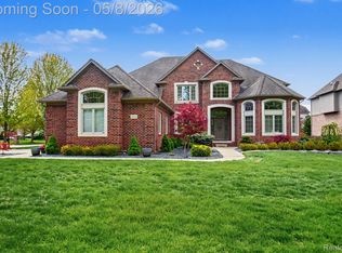 6086 Admiral Ct, Washington, MI 48094