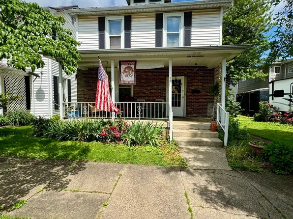 617 Lawrence St, Ironton, OH 45638
