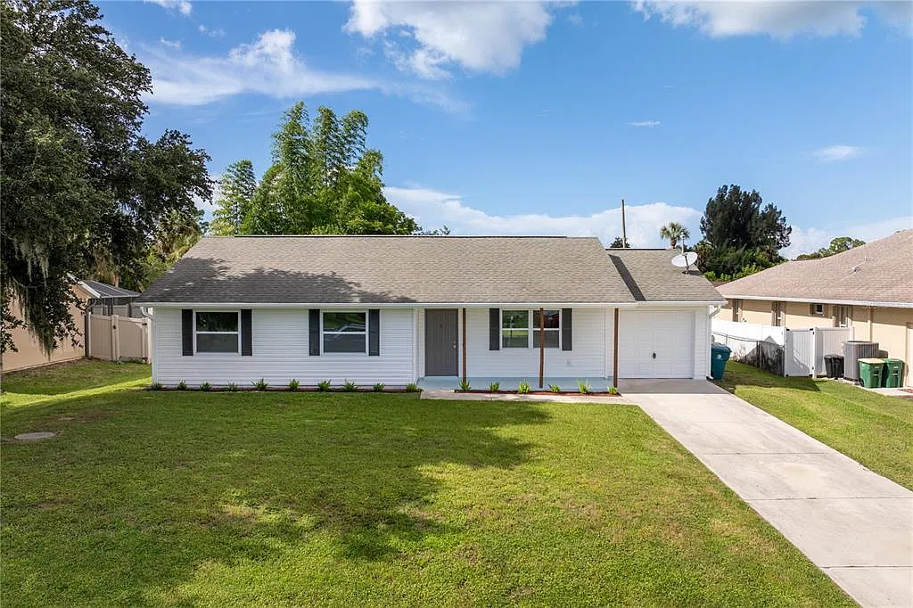3 bed, 2.0 bath, 1283 sqft, $1,900 — Photo 1