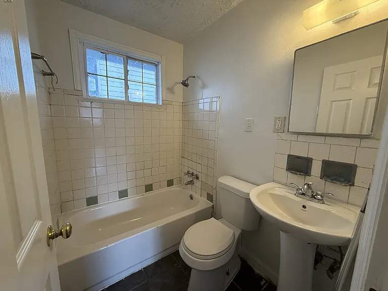 1109 Meharry Blvd — Photo 7