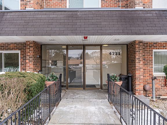 3rd image of 4721 Saint Joseph Creek Rd APT 5F