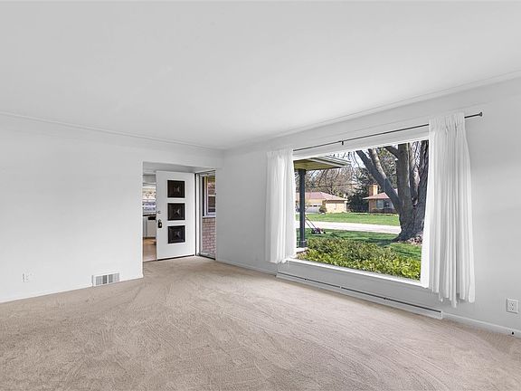 4th image of 1885 Radcliff Ave SE