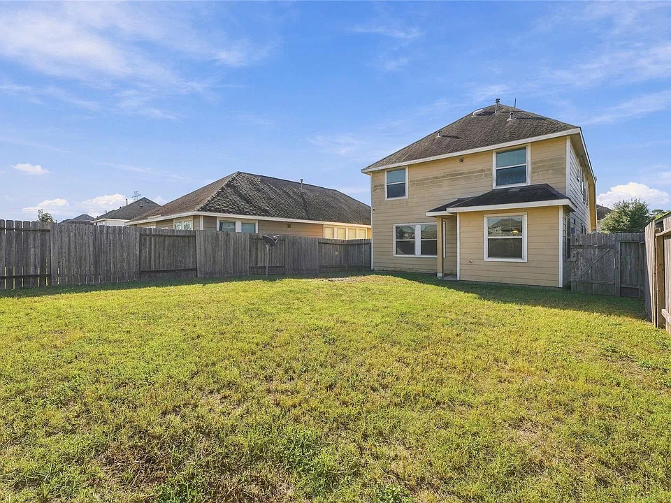 11023 Sun River Falls Dr