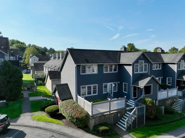 62 Amity Pl Unit 62, Amherst, MA 01002