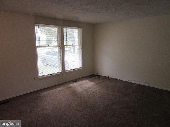 5th image of 8804 East Grv