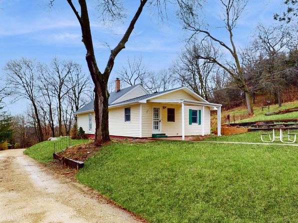 30256 Oak Ln, Cannon Falls, MN 55009