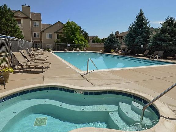 beautiful swim pool and hot tub