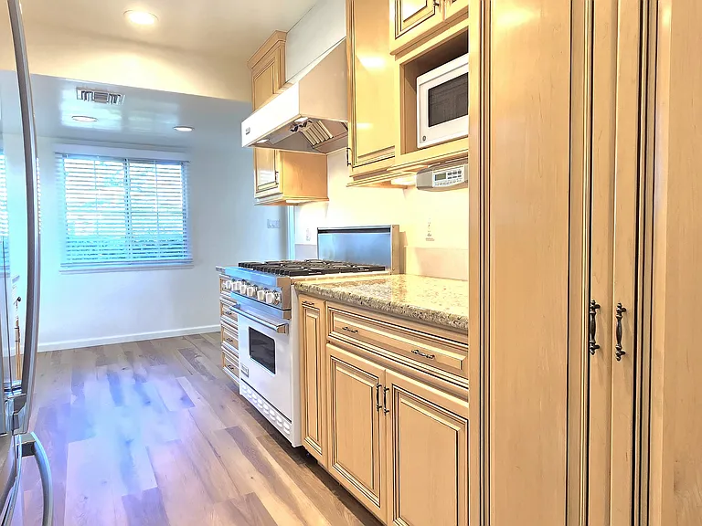 9341 Olive St — Photo 4