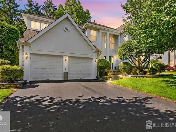 5 Yardley Manor Dr, Matawan, NJ 07747