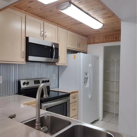 1069 Villa Dr #B103 — Photo 20