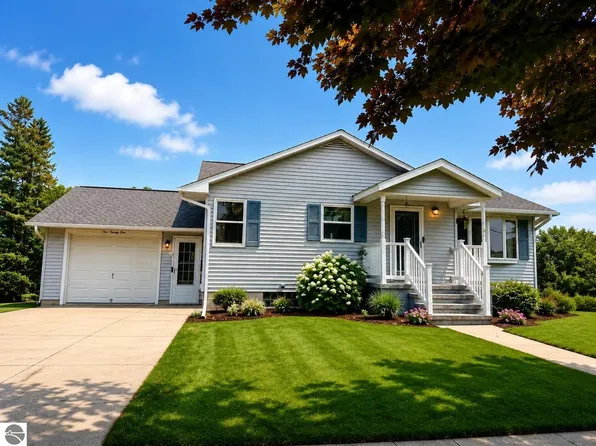 121 E Blair St, Alpena, MI 49707