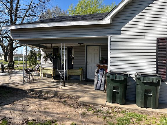 5th image of 10603 N Main Street