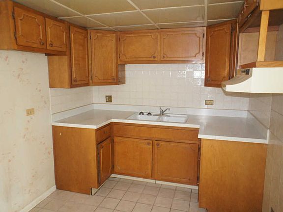 2nd image of 5300 Walnut Ave APT 17D