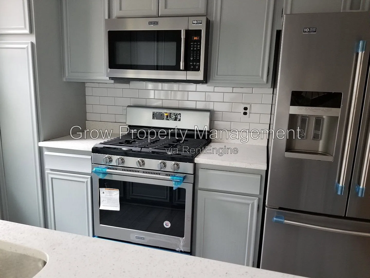 2 bed, 2.0 bath, 1794 sqft, $3,073 — Photo 2