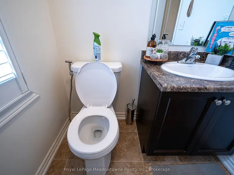 1528 Chretien St — Photo 15
