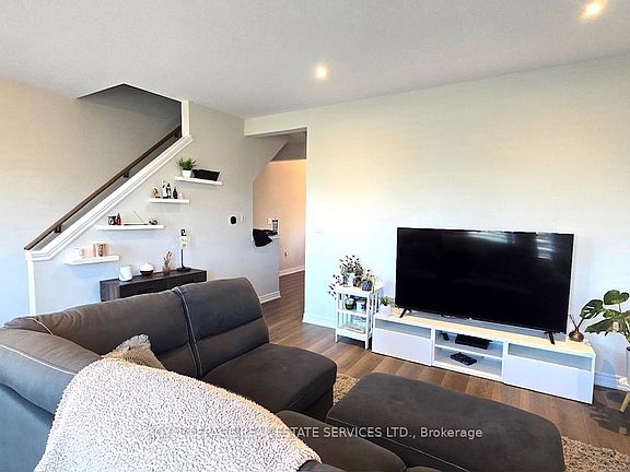 5th image of 288 Glover Rd #17