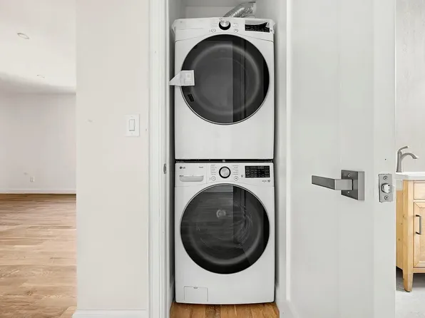 545 Brooklyn Avenue image 6 of 10