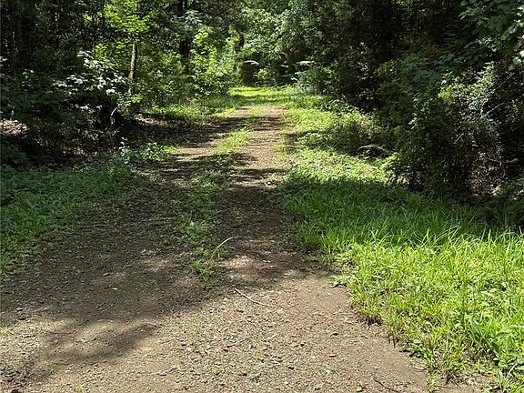 2nd image of 422 County Road 4088