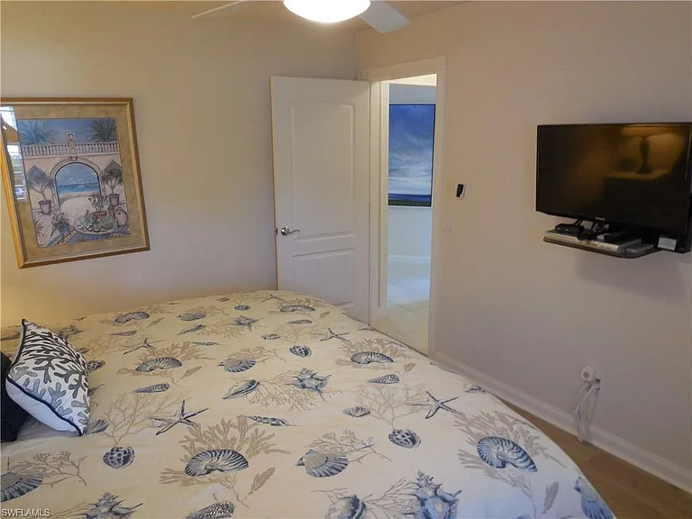 4238 Redonda Ln — Photo 18