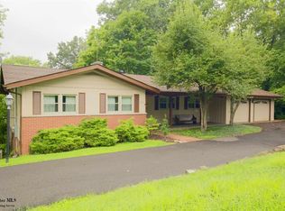 709 Glenwood Dr, Logan, OH 43138