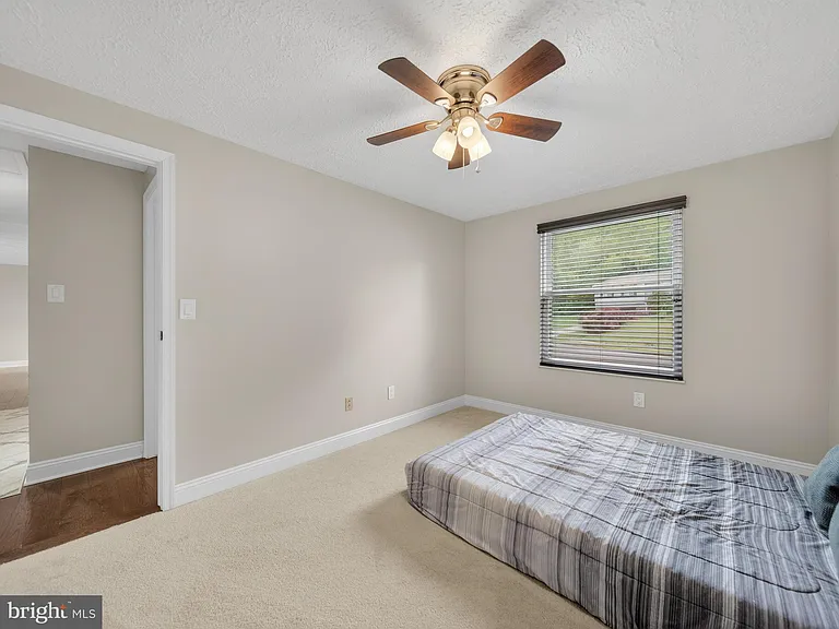 3806 Candlelight Ct — Photo 25