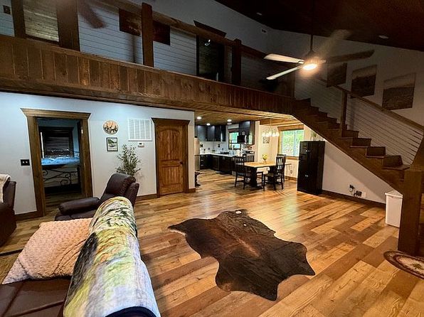 2100 Lebanon Rd