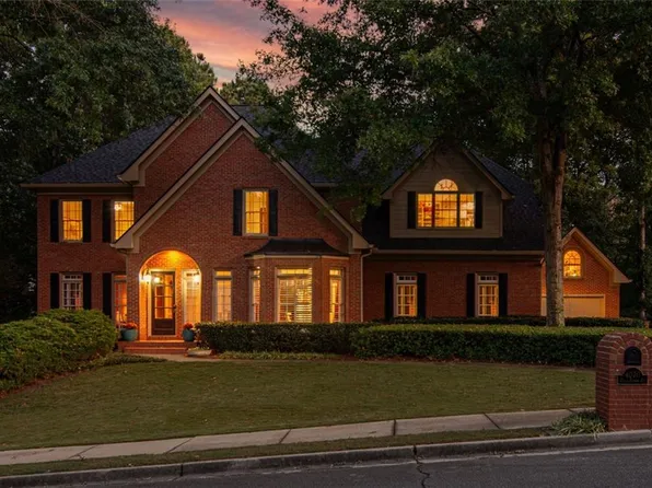 4070 Royal Pennon Ct, Peachtree Corners, GA 30092