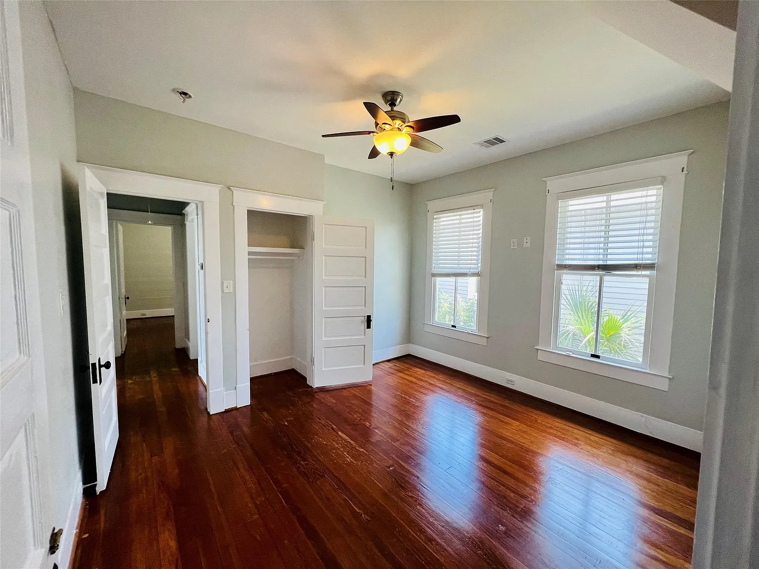 3 bed, 3.0 bath, 1135 sqft, $1,800 — Photo 4