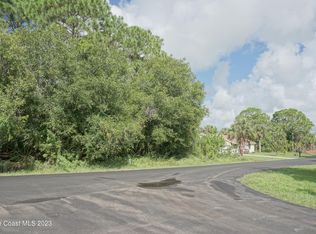 576 Carpenter Ave NW, Palm Bay, FL 32907