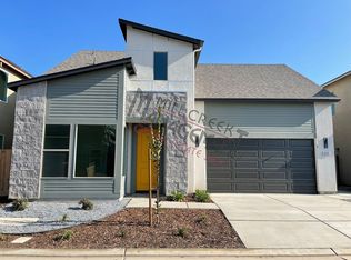 4444 S University St, Visalia, CA 93277