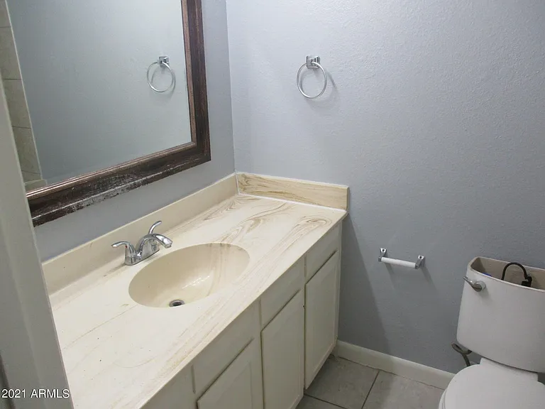 6014 S College Ave — Photo 9